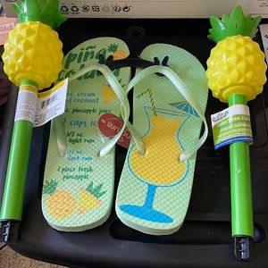 NWT Pina Colada Recipe Flip Flops Size 7/8 With 2 New Pineapple Solar Lights